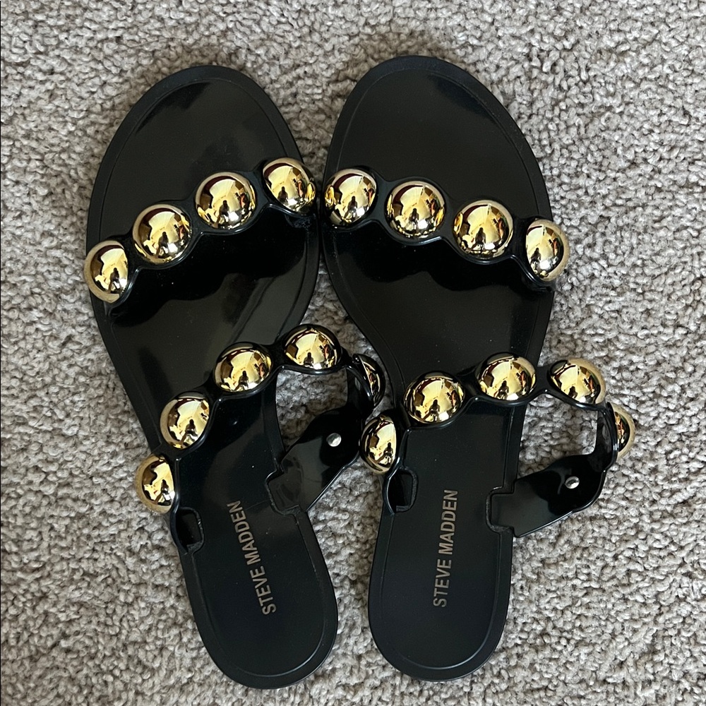 Steve Madden Black Women’s Sandals with Gold Accents Size 9